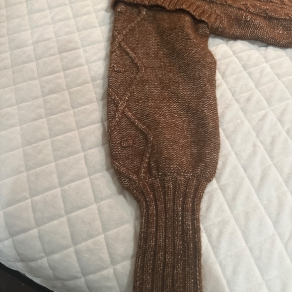 Sweater - Picture 2 of 4